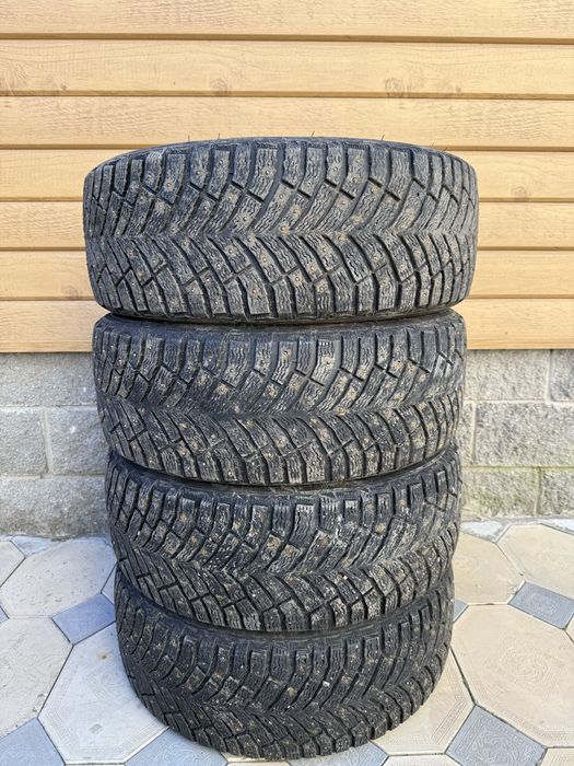 Michelin шипованные