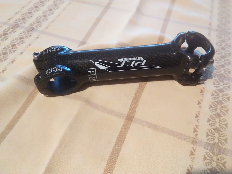 Карбоново кормило и карбонова лапа 140 мм.