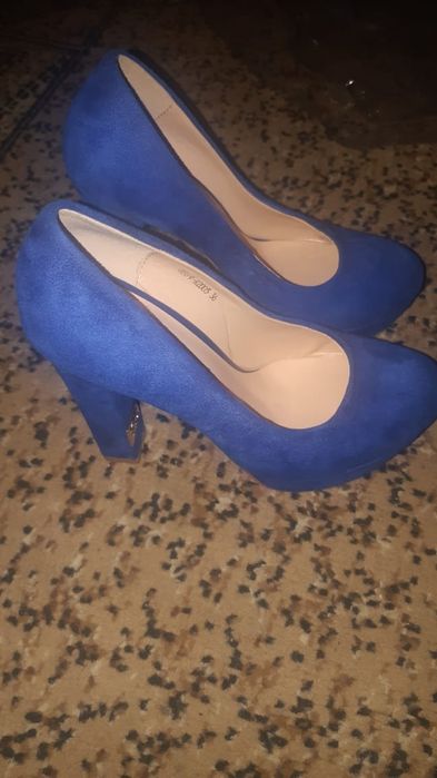 Туфли новые замшевые