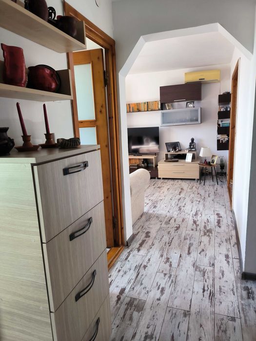 Apartament 3 camere, 44 mp, etaj 3