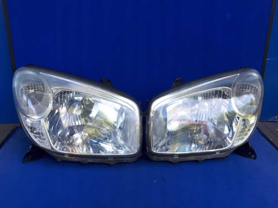 Фара на Тайота Рав4 2003- /Toyota Rav4 2005