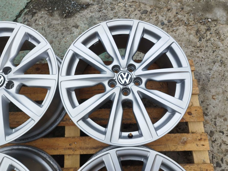 17 джанти 5х100 Audi A1 S1 8X S-Line 7,5J et36 Ауди А1 Оригинал