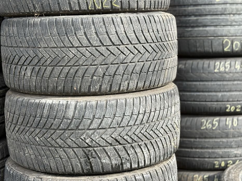 245/35/19 Set 2 buc Bridgestone 2022.anv  M+S.iarnă.IMPECABILE