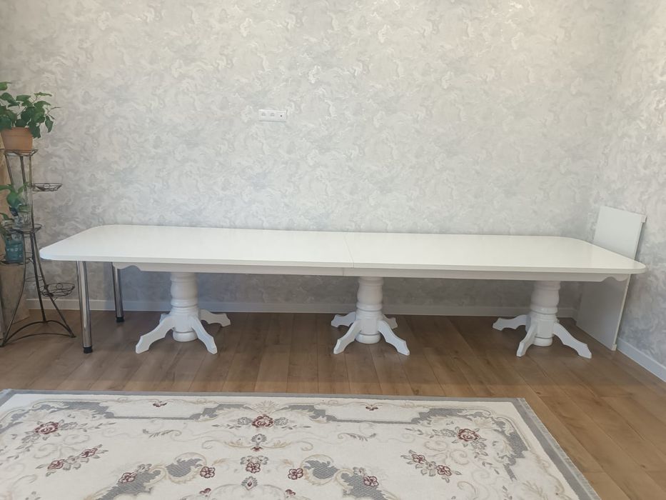 Продам стол гостевой