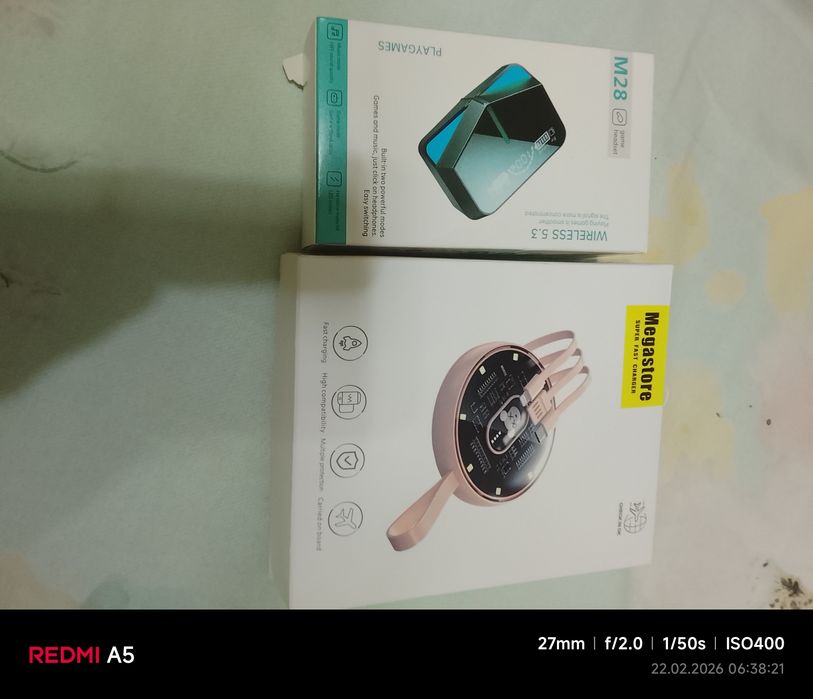 Продам наушники и зарядку