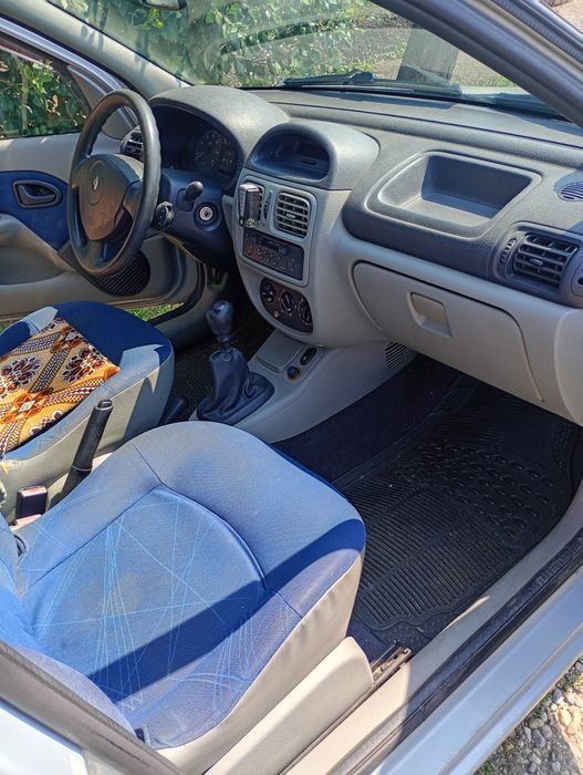 Renault Clio Fabricație 2004