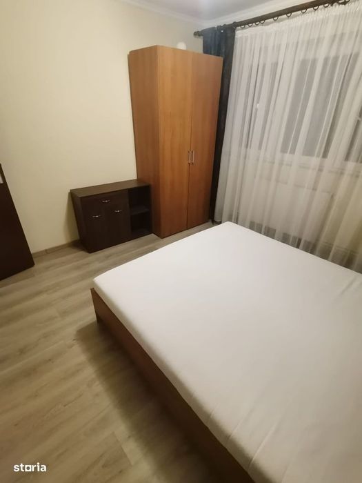 De închiriat apartament cu 2 camere, decomandat – Centrul orașului