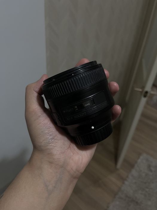 продам nikon 85mm f1.8