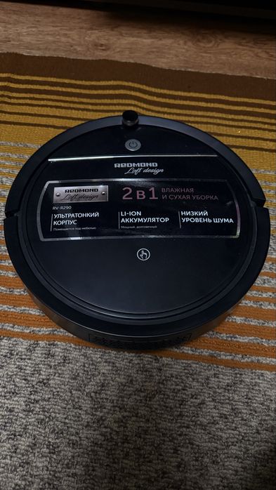 Продам робот пылесос 2в1 Redmond RV-R290