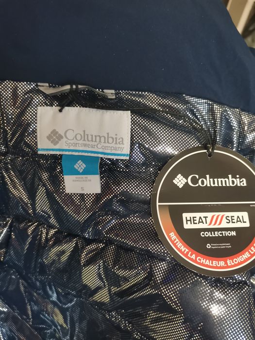 Vand haina COLUMBIA cu puf marimea S pe eticheta dar eu spun ca este M