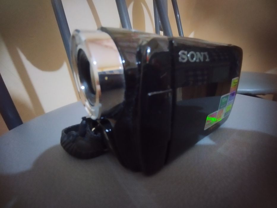 Видеокамера Sony 8X, 32 GB , 12 mp