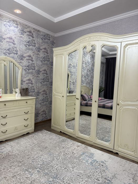 Спальный гарнитур