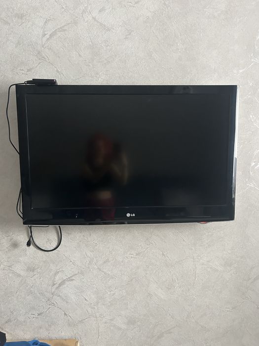 Продам телевизор Lg