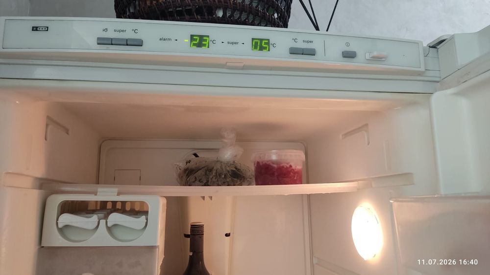 Продам холодильник