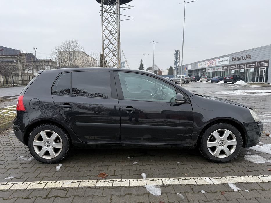 Volkswagen Golf 5 1.6 Benzina