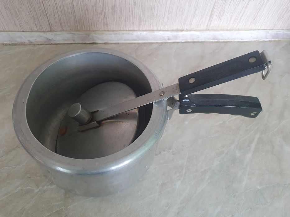 Тенджера под налягане