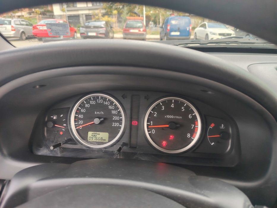 Нисан Алмера 1.5 бензин