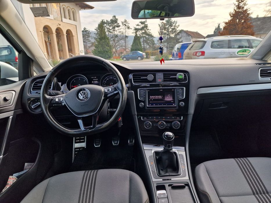 Vând Volkswagen Golf 7 2.0 TDI 2017 RAR EFECTUAT