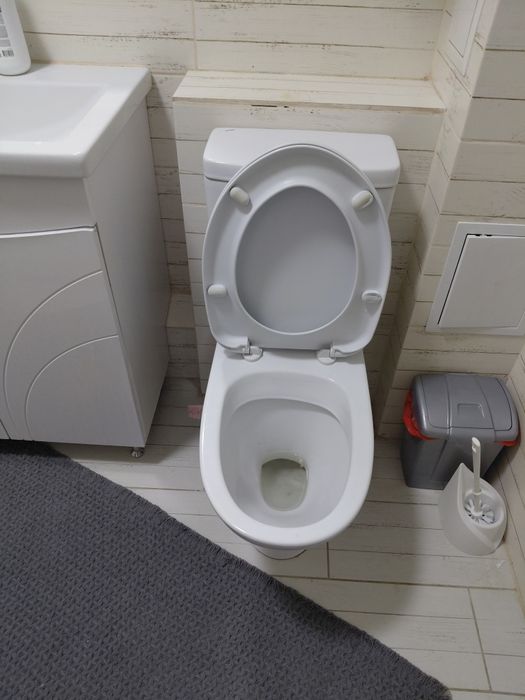 Прдам унитаз . ...