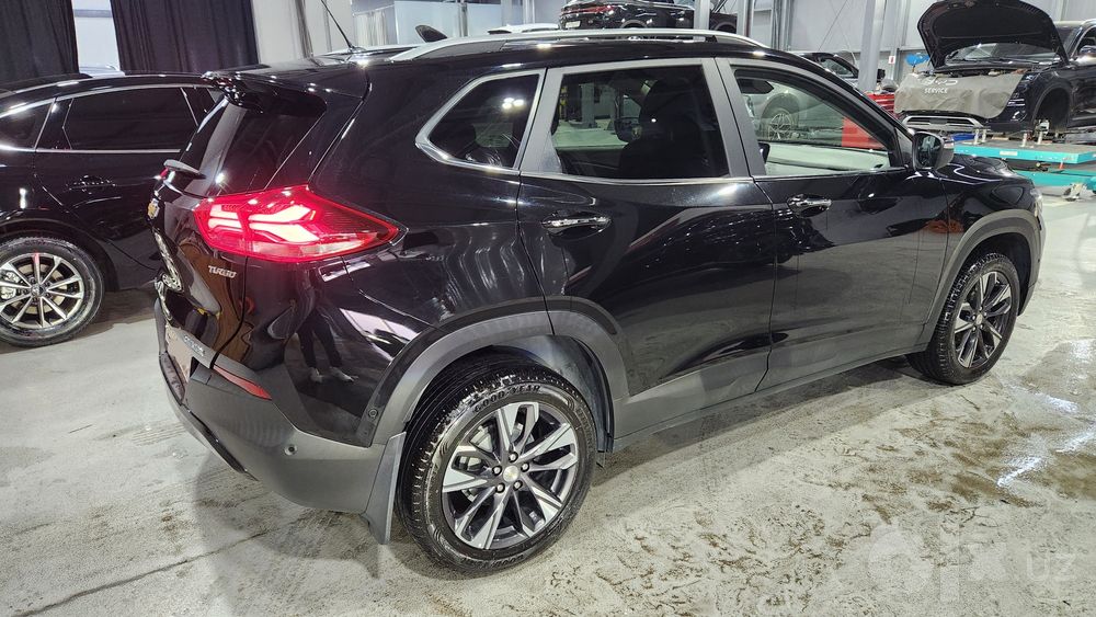 Tracker Primier plus 15.900$