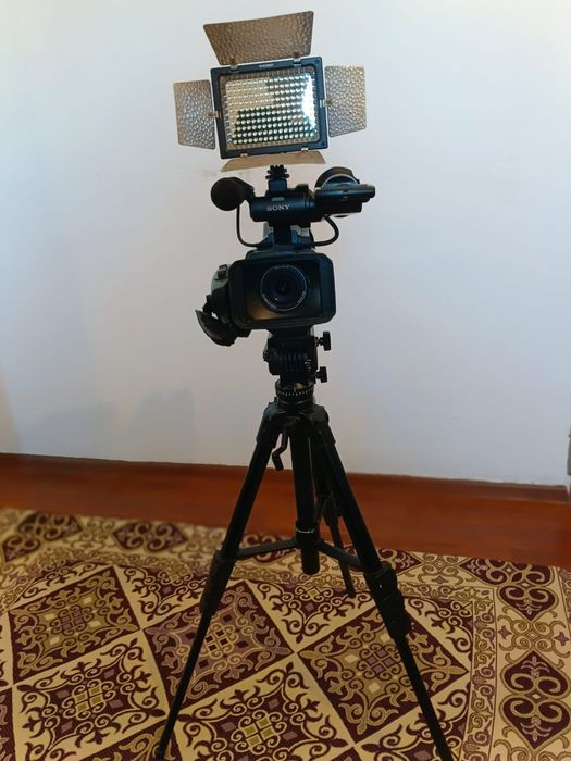 Видео камера  100000 теңге