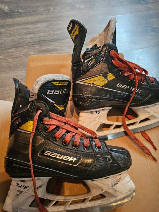 Коньки хоккейные CCM