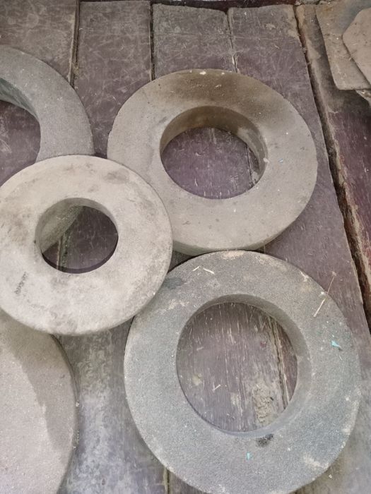 Чарх тошлар сотилади