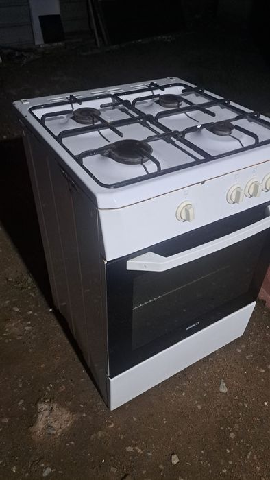 Продам газ плиту Веко