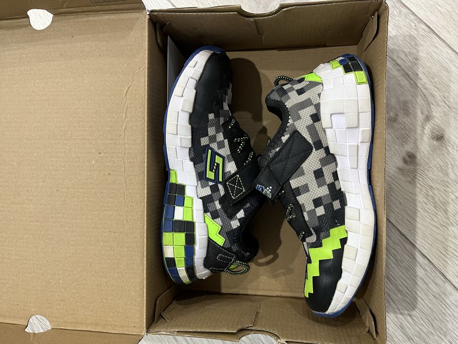 Детская обувь кроссовки