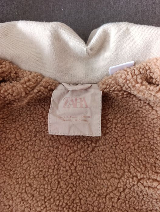 Яке на Zara  подходящо за сезона