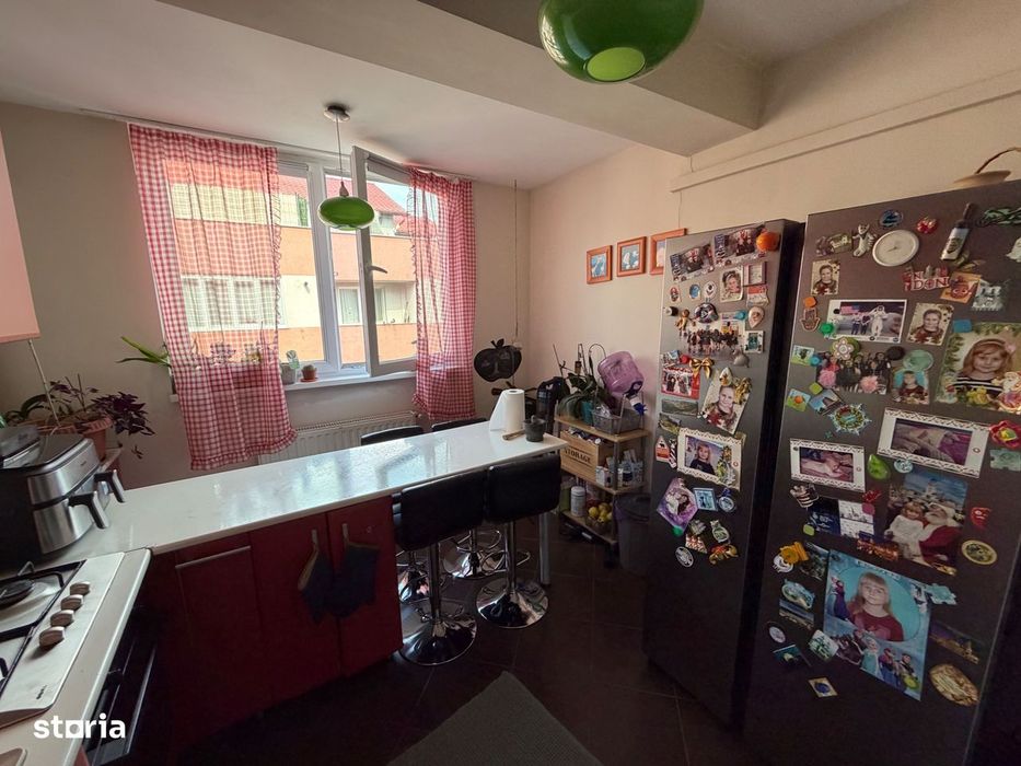 Apartament 3 camere cu scara interioara, zona Centru