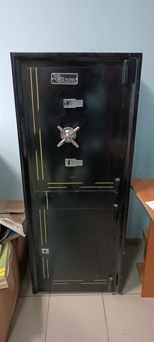 Сейф каса голяма