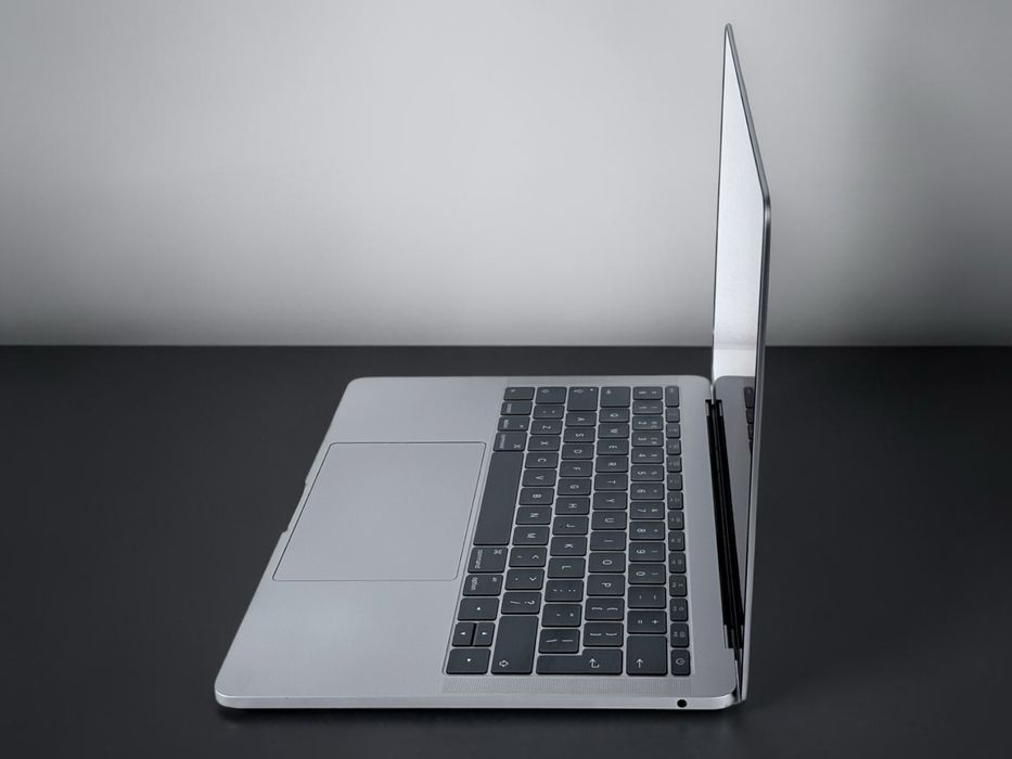 КАТО НОВ! Аpple MacBook Pro 13 2017 i7 2.5GHz 16RAM 512GB Гаранция!