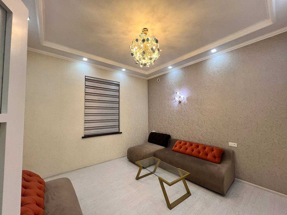 Продается квартира 2 этаж 4 комнаты 150кв метров