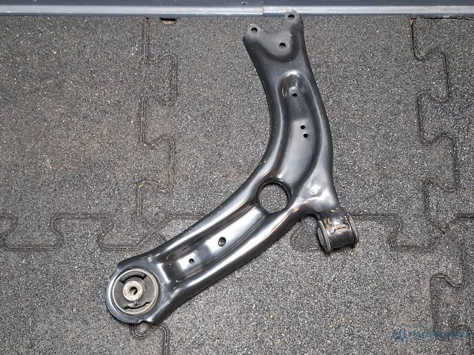 Brat bascula stanga fata AUDI A3 Sportback 8VA, 8VF 2012 - > TDI CLHA  5Q0407151J