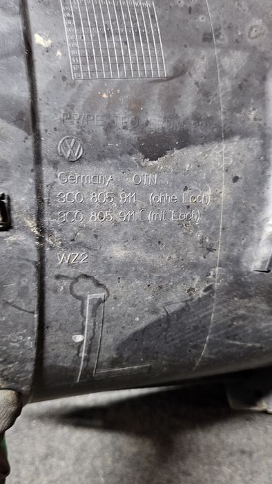 carenaj roata stanga fata original volkswagen passat b6

stare buna

p