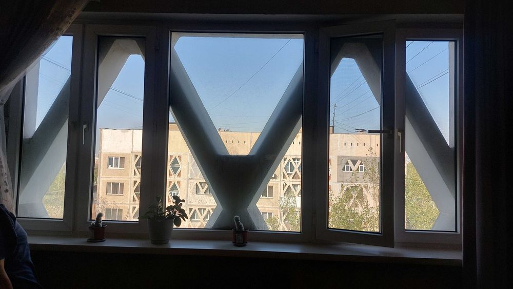 Окна пластиковые, 3 шт.