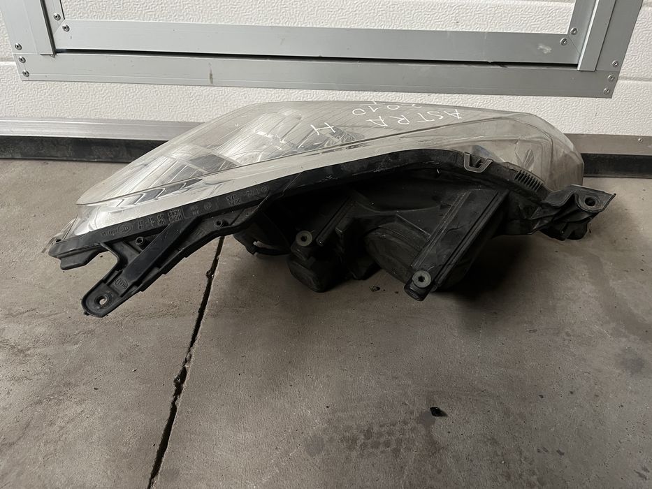Far / faruri stânga-dreapta Opel Astra H