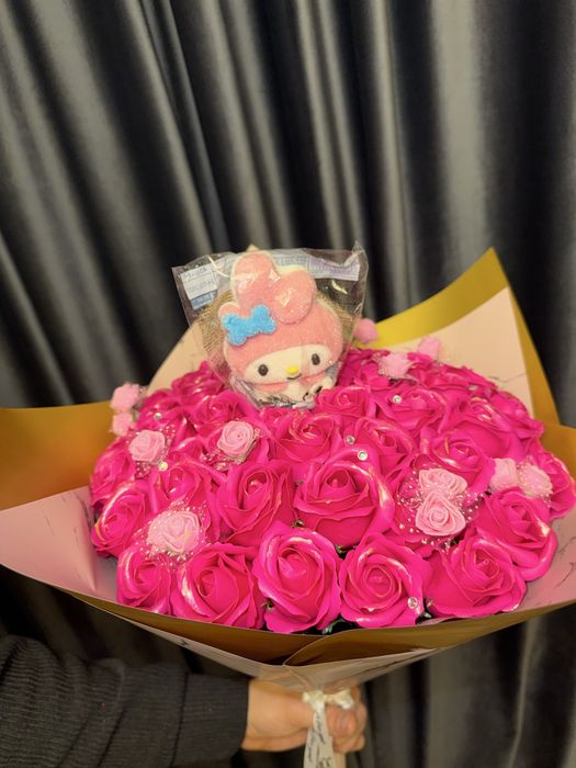 Buchet de trandafiri din sapun si bezea