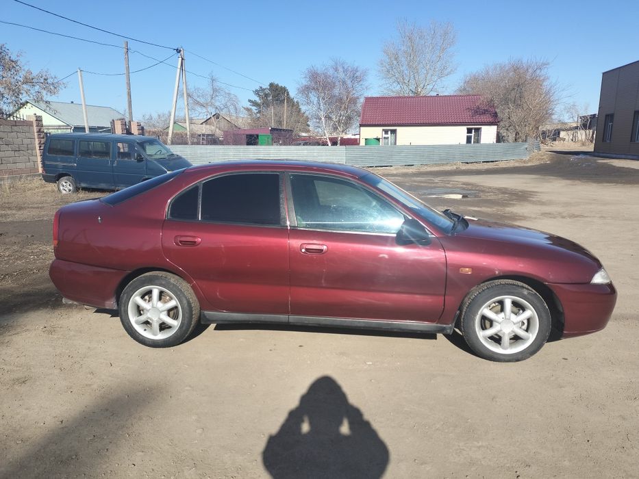 Продам Митсубиси Каризма