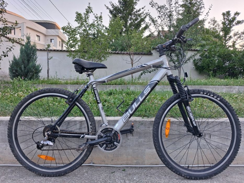 Vând trei biciclete