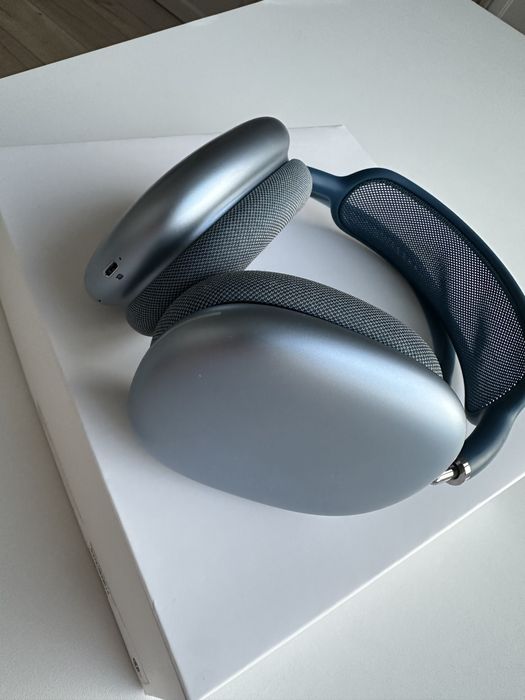 Airpods Max наушник