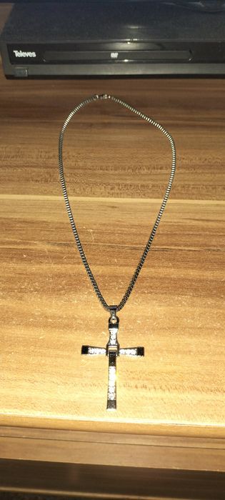 Set accesorii unisex – brățări și coliere, stare perfectă