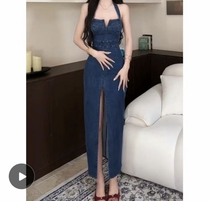 Джинсовое женское платье.