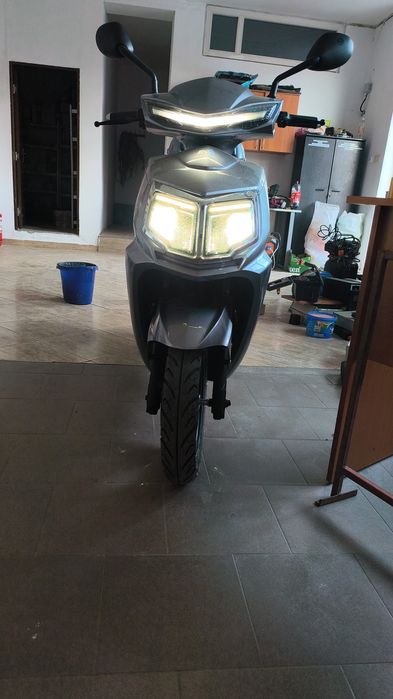Scuter electric fara permis