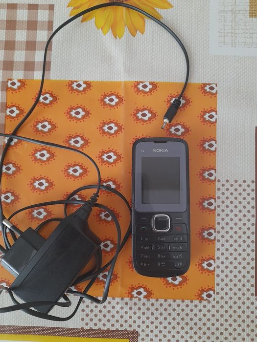 Telefon Nokia cu butoane