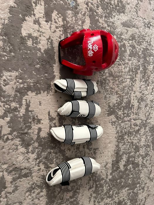Шлем и щитки от Taekwando