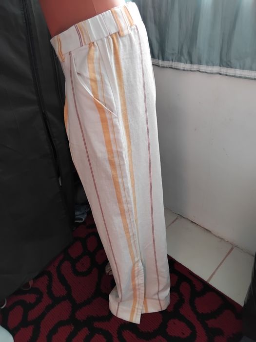 Pantaloni din in