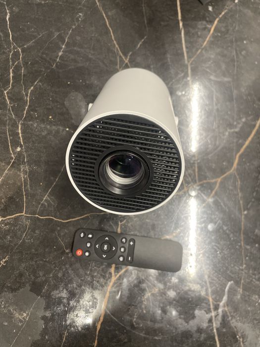 Проектор HY 300 Продам