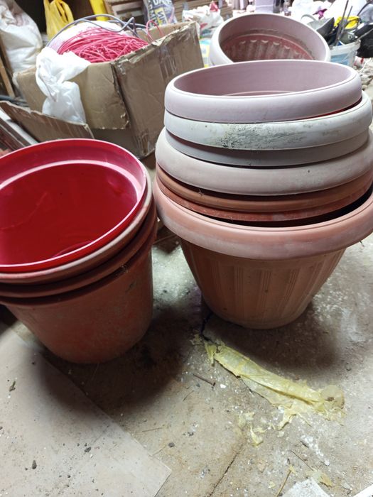 Продам горшки для цветов